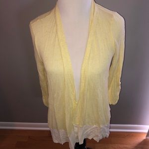 Pale yellow splendid sweater with 3/4 sleeves.
